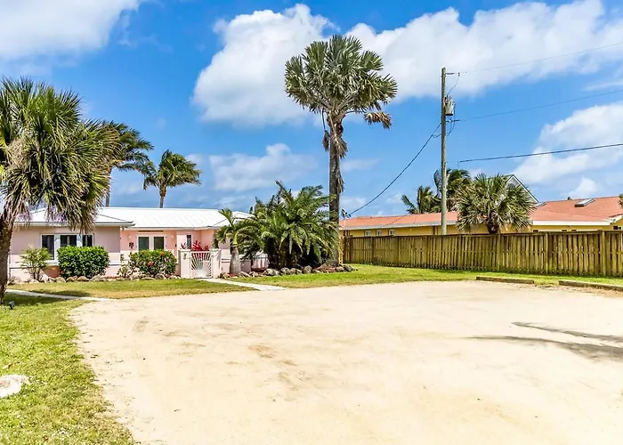 Salty Dog Direct Oceanfront Luxurious Retreat!