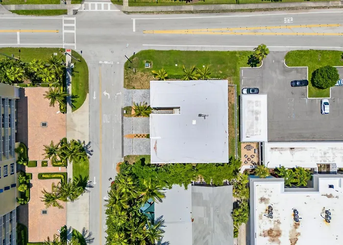 40 8Th Avenue